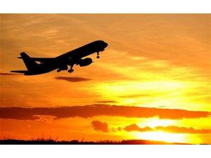 Dünyaya Hastanede Değil Uçakta Merhaba Dedi