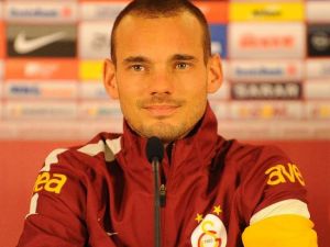Sneijder: Savaşacağız Ve Üst Tura Çıkacağız