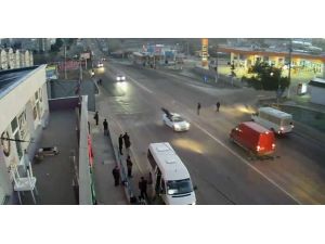 Otomobil Metrelerce Havaya Uçurdu