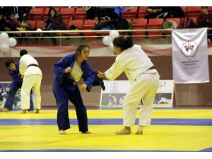 Ümitler Türkiye Judo Şampiyonası Samsun’da Başladı