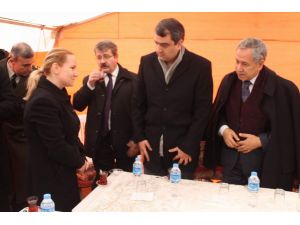 Başbakan Yardımcısı Bülent Arınç Taziye İçin Kırşehir’e Geldi