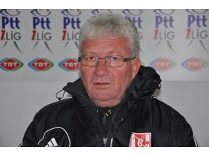 Balıkesirspor, Kahramanmaraşsporu 3 Golle Geçti