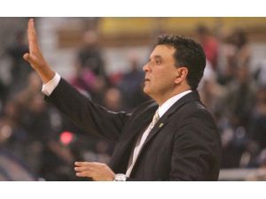 Anadolu Efes, Yunan Antrenör Aggelou İle Sözleşme İmzaladı