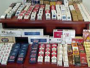 Kamyonetten Kaçak Sigara Çıktı