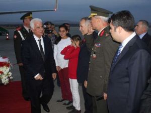 Derviş Eroğlu İstanbul’da