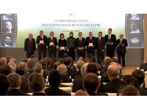 Gülten Kaya’ya Ödülü Cumhurbaşkanı Verdi