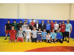 Sancaktepeli Dört Güreşçi Milli Takım Kampına Davet Edildi