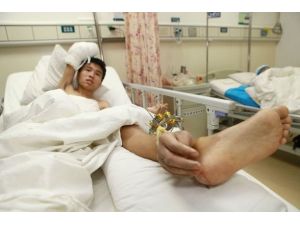 Eli Ayağına Dikildi