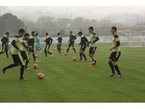 Tekden Denizlispor Evinde Gülmek İstiyor