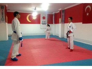 Babadan Oğula Geçen Şampiyonluk