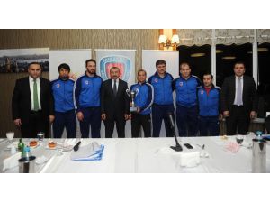İsmail Erdem: Hedefimiz Bin Lisanslı Sporcu