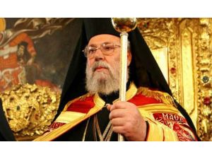 Başpiskopos Rumları İhanetle Suçladı