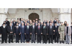 Bakan Ergin Ortodoks Kilisesini Ziyaret Etti