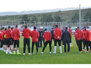 Trabzonspor, Medıcal Park Antalyaspor Maçı Hazırlıklarını Sürdürüyor