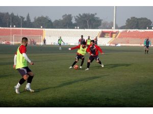 Balıkesirspor, İstanbul Büyükşehir Belediyespora Bileniyor