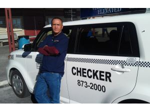 Taksisinde Unutulan 630 Bin Tl’yi Sahibine Teslim Etti