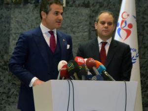 Suat Kılıç, Gençlik Ve Spor Bakanlığı Görevini Akif Çağatay Kılıç’a Devretti