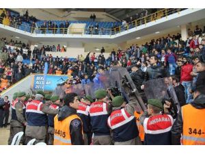 Fenerbahçe-trabzon Maçında Gerginlik