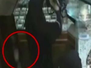 6 Yaşındaki Kız 133 Bin Dolar Çaldı