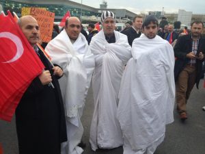 Ak Partililer Atatürk Havalimanına Akın Ediyor