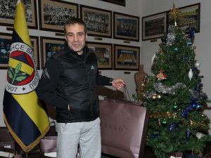 F.bahçe’de Yılbaşı Hediyeleri Verildi