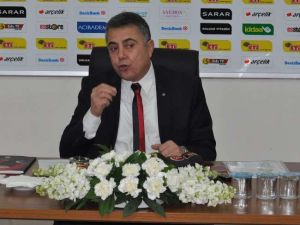 Hoşcan; ’’Tarık Hocasına Ve Takımına İhanet Etmiştir’’