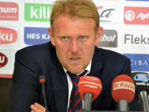 Prosinecki Görevden Alındı