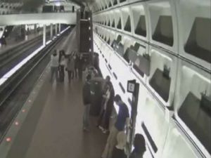 Metroda Net Uyarı: Alkollü Binmeyin