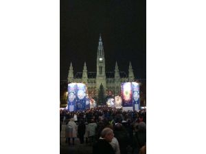 Dünya Yeni Yıla Böyle Merhaba Dedi