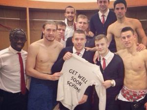 Arsenalli Futbolculardan Schumi’ye Mesaj