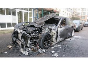 Berlinde Türk Diplomatların Araçları Kundaklandı