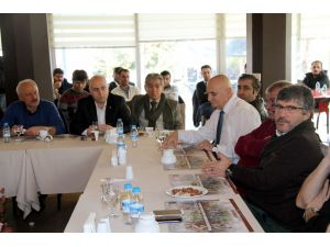 Trabzonspor Teknik Direktörü Mustafa Akçay, Basın Mensuplarıyla Bir Araya Geldi