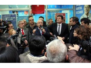 Ecevit Gibi Güvercin Uçurdu