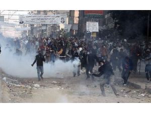 Göstericilerle Polis Çatıştı: 4 Ölü