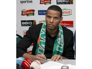 Banvit, Sammy Mejia İle Sözleşmesini Uzattı