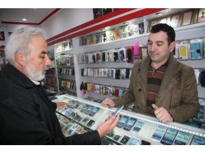 Cep Telefonunda Kredi Kartıyla Taksitli Satış Yasağına Tepki