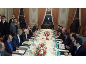 Davutoğlu İranlı Mevkidaşıyla Görüştü