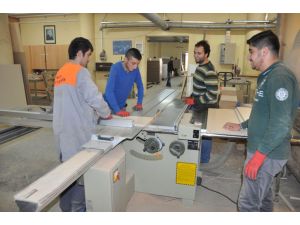 İnegölden 300 Milyon Dolarlık Mobilya İhracatı