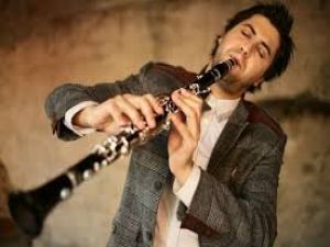 Ünlü Müzisyene Hırsız Şoku