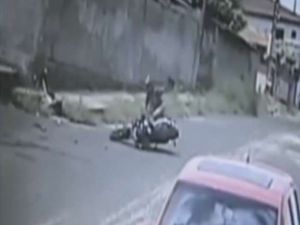 Motosikletten Böyle Uçtular