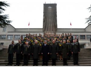 Cumhurbaşkanı Gül, Kara Harp Okulunu Ziyaret Etti (2)