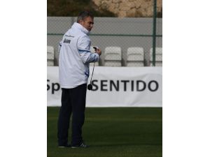 Fenerbahçe İkinci Yarı Hazırlıklarını Sürdürüyor