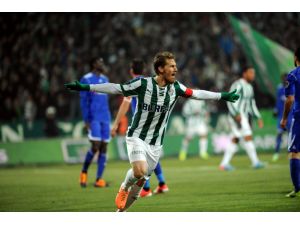 Serdar Aziz: “Maçlarda Yüreğimi Ortaya Koymalıyım”