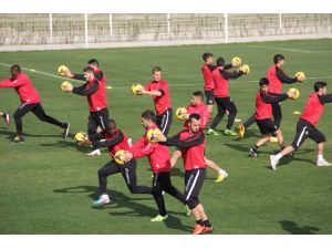 Karabükspor’da Kamp Çalışmaları Sürüyor