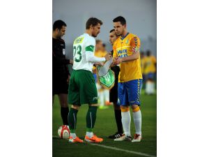 Bursaspor Waalwijki Mağlup Etti