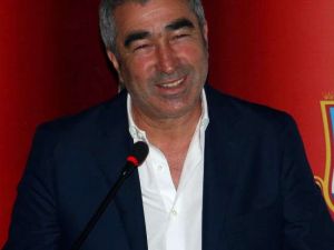 Türk Futboluna Satırı Vurmalıyız