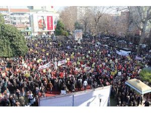 Binlerce Kişi Başbakan Erdoğan İçin Yürüdü