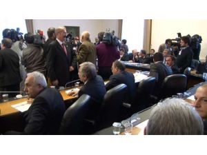 Vekiller Komisyonda Yine Birbirine Girdi