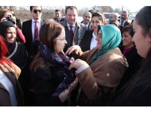Aile Ve Sosyal Politikalar Bakanı Ayşenur İslam Sakaryada