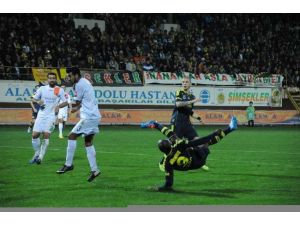 Fenerbahçe, Alanyaspor’a Yenildi